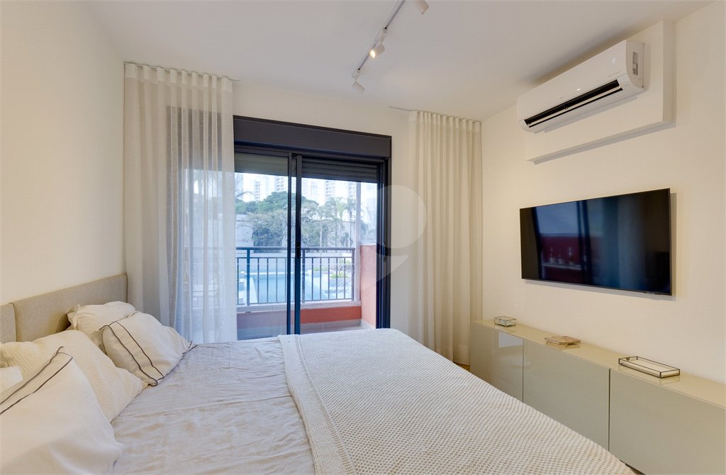 Apartamento à venda com 3 quartos, sendo 1 suíte, em Jardim Marajoara, São Paulo, SP