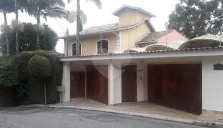 Sobrado à venda com 6 quartos, sendo 2 suítes,  em Horto Florestal, São Paulo, SP