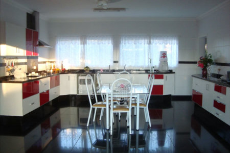 Casa à venda com 6 quartos, sendo 4 suítes,  no condomínio Monte Belo, Salto - SP