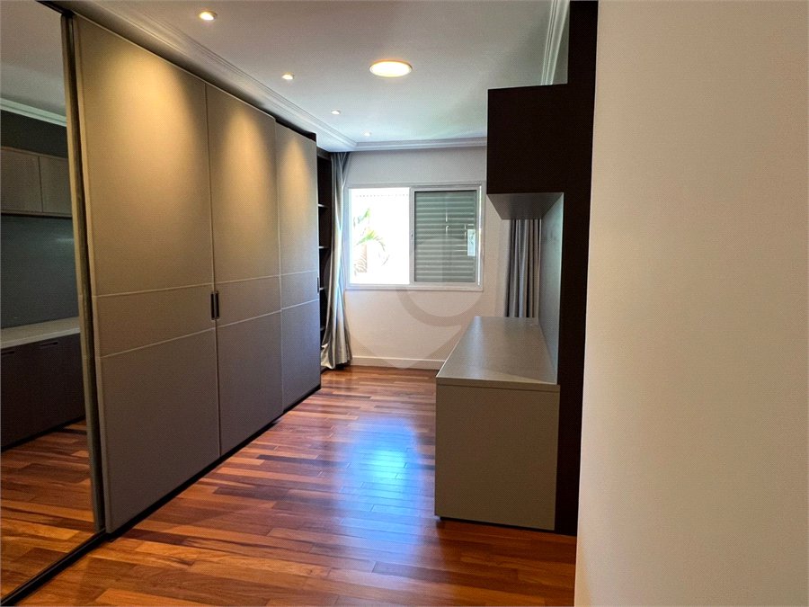 Casa para alugar com 3 quartos, sendo 1 suíte, no condomínio Res Villeneuve, São Paulo - SP