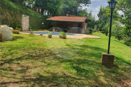 Sítio à venda com 6 quartos, sendo 5 suítes,  em Curral, Ibiúna, SP