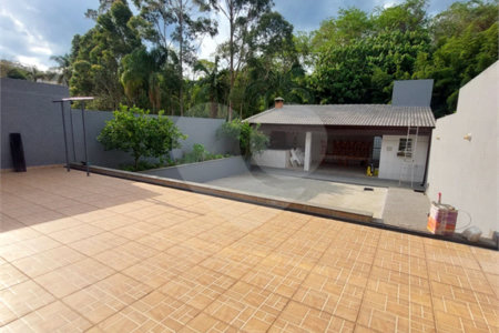 Casa à venda com 3 quartos, sendo 2 suítes, no Centro, Bom Jesus dos Perdões, SP