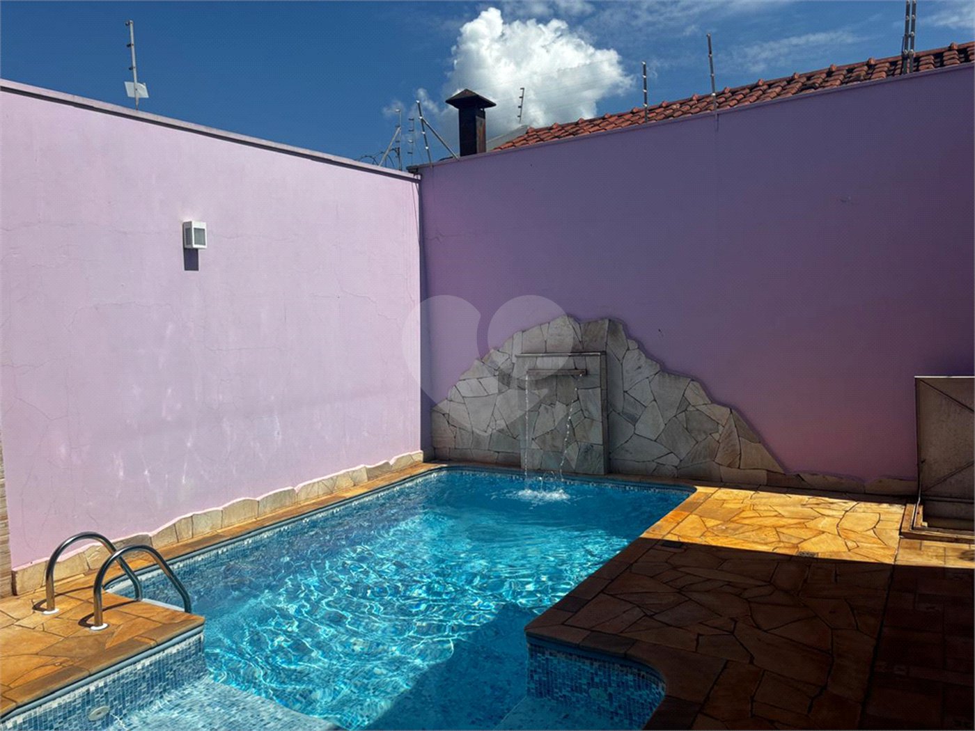 Casa á venda no bairro Itamarati