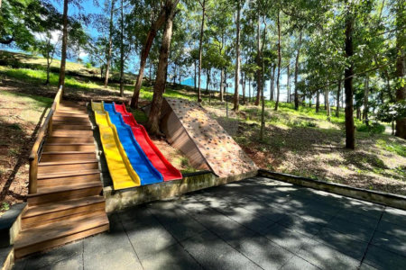 Casa à venda com 5 quartos, sendo 3 suítes, no condomínio Santa Teresa 1, Vinhedo - SP