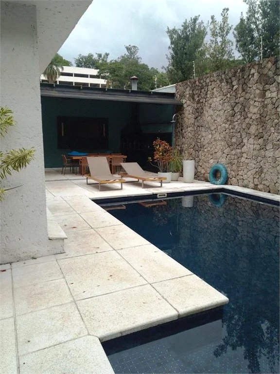 Casa à venda com 4 quartos, sendo 3 suítes, em Vila Tramontano, São Paulo, SP