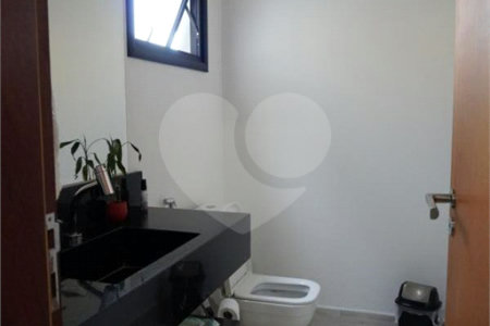 Casa à venda com 4 quartos, sendo 2 suítes, no condomínio Primavera, Salto - SP