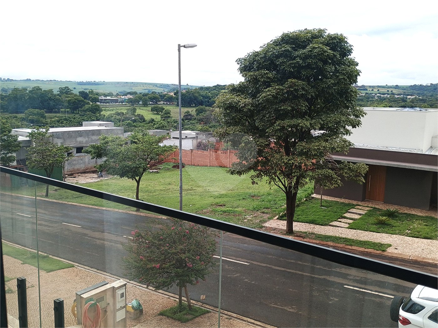 Sobrado à venda com 4 quartos, sendo 1 suíte, em Reserva San Gabriel, Ribeirão Preto, SP
