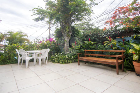 Casa à venda com 5 quartos, sendo 3 suítes, em Geribá, Armação dos Búzios, RJ