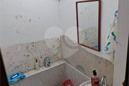 Sobrado à venda com 4 quartos em Água Fria, São Paulo, SP