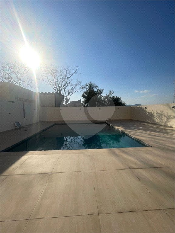 Apartamento à venda com 3 quartos, sendo 1 suíte, em Vila Nivi, São Paulo, SP