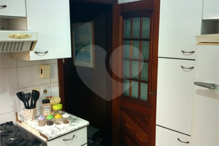 Sobrado à venda com 3 quartos em Jardim Colombo, São Paulo, SP