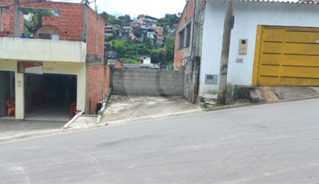 Casa Térrea à venda com 1 quarto em Serra da Cantareira, Mairiporã, SP