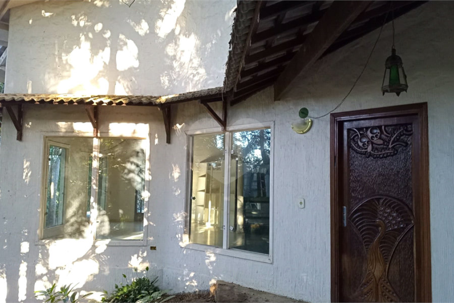 Casa à venda com 3 quartos, sendo 2 suítes, no condomínio Gleba II, Mairiporã - SP