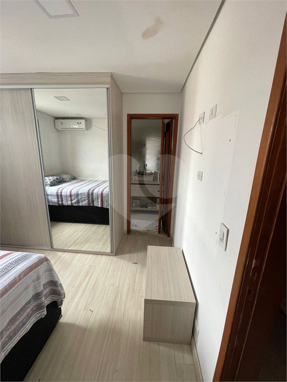 Sobrado à venda com 3 suítes em Vila Nivi, São Paulo, SP