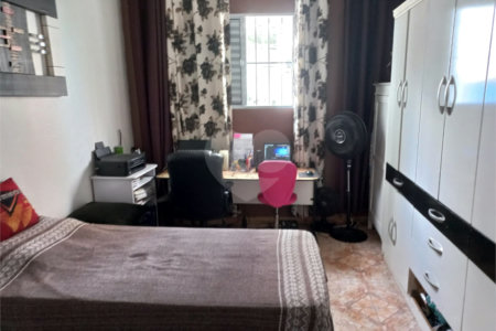 Sobrado à venda com 2 quartos, sendo 1 suíte,  em Santa Teresinha, São Paulo, SP