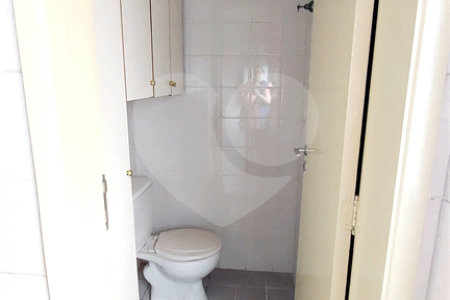 Apartamento à venda com 3 quartos, sendo 1 suíte, em Vila Olímpia, São Paulo, SP