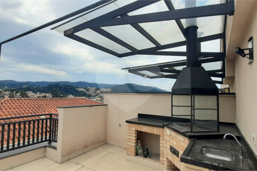 Casa à venda com 3 quartos, sendo 1 suíte, no condomínio Residencial Gran Veiga, São Paulo - SP
