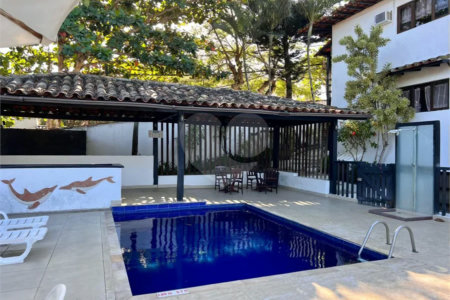 Casa à venda com 2 quartos, sendo 1 suíte, em Geribá, Armação dos Búzios, RJ