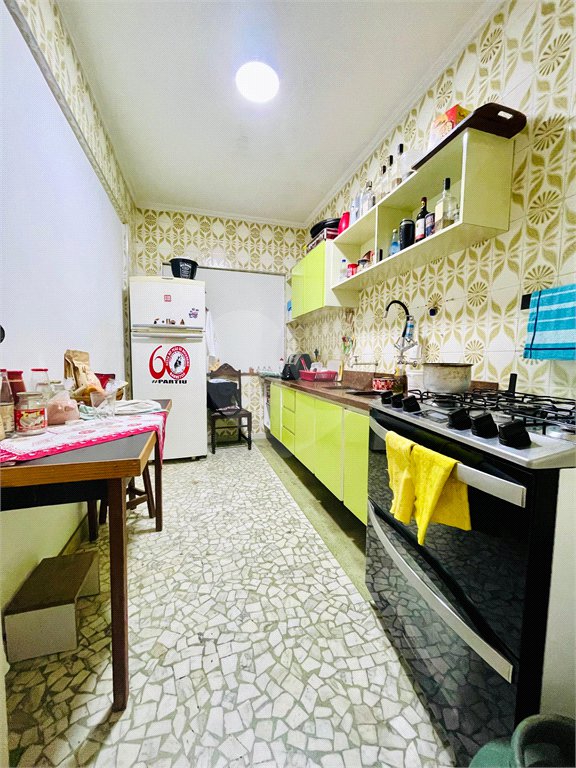 Linda casa com 600 m² e 6 vagas de garagem à venda próximo ao metrô Ana Rosa!!
