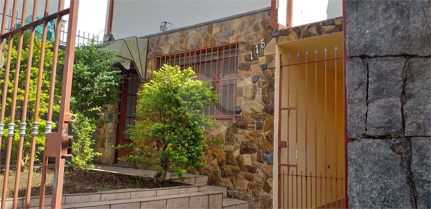 Sobrado à venda com 2 quartos em Santana, São Paulo, SP
