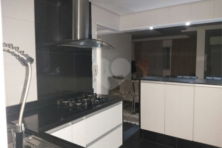 Apartamento à venda com 3 quartos, sendo 2 suítes, em Vila Andrade, São Paulo, SP