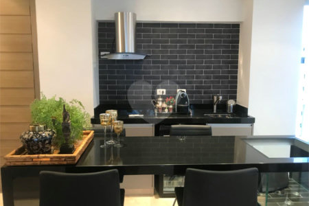 Apartamento à venda com 3 suítes em Moema, São Paulo, SP