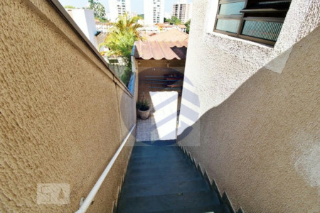 Casa para alugar com 3 quartos, sendo 1 suíte, em Jardim Monte Kemel, São Paulo - SP