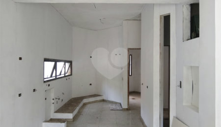 Sobrado à venda com 4 quartos, sendo 3 suítes,  em Morumbi, São Paulo, SP