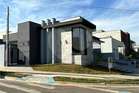 Casa à venda com 3 quartos, sendo 1 suíte,  no condomínio Lagos D Icaraí, Salto - SP