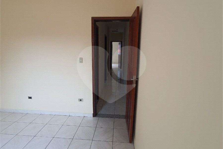 Sobrado à venda com 3 quartos em Parque Edu Chaves, São Paulo, SP