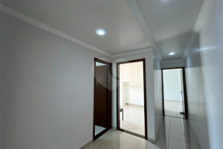 Casa à venda com 3 quartos em Jardim Alvorada, Itapetininga, SP