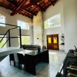 Casa à venda com 4 suítes no condomínio Associação Portal Ouro Verde, Atibaia - SP