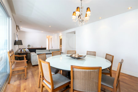 Apartamento à venda com 3 suítes em Campo Belo, São Paulo, SP