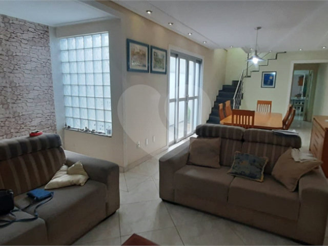Sobrado à venda com 4 quartos, sendo 1 suíte,  em Vila Lucia, São Paulo, SP