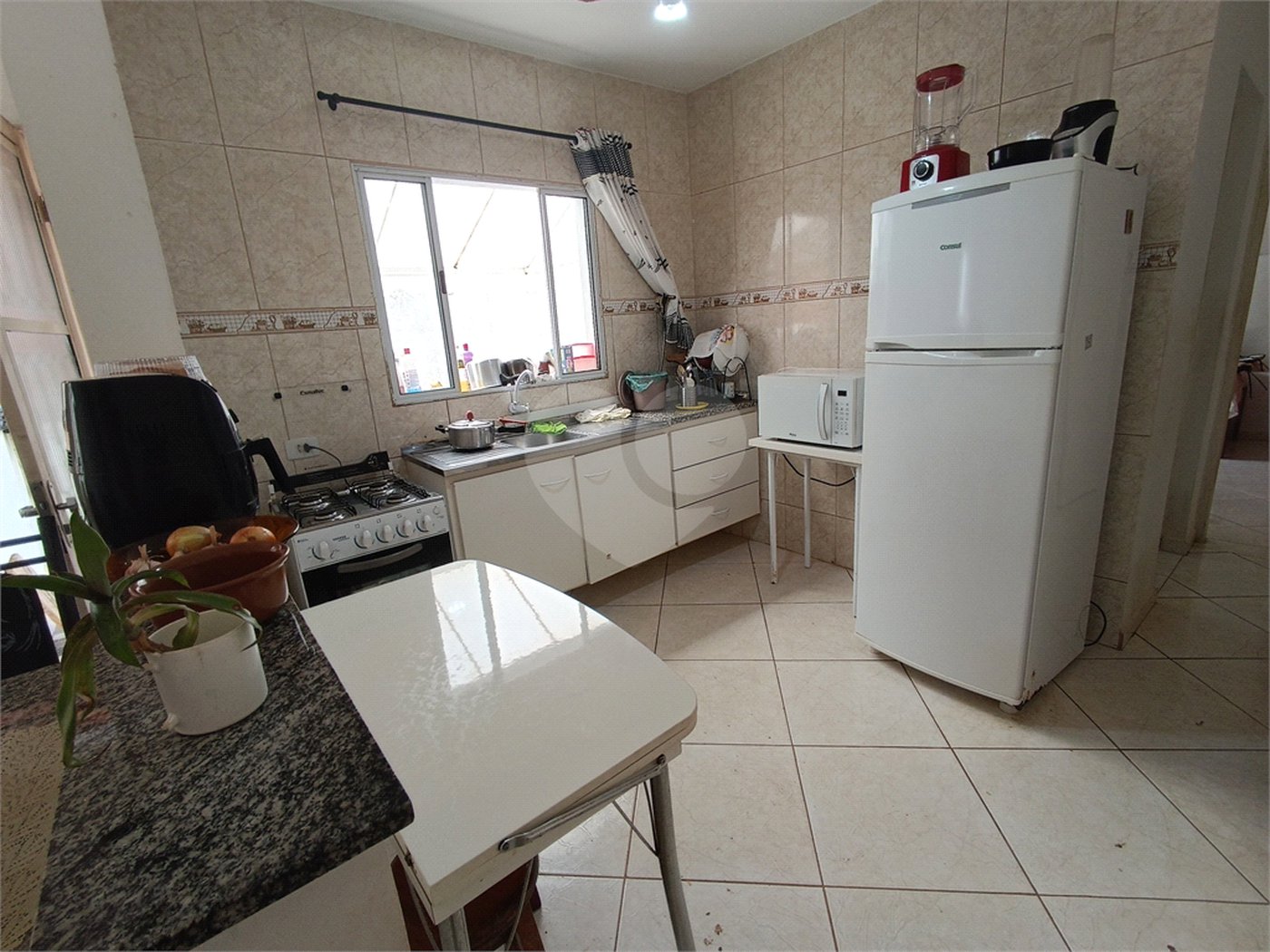 Casa à venda com 2 quartos, sendo 1 suíte, em Reneville, Mairinque, SP