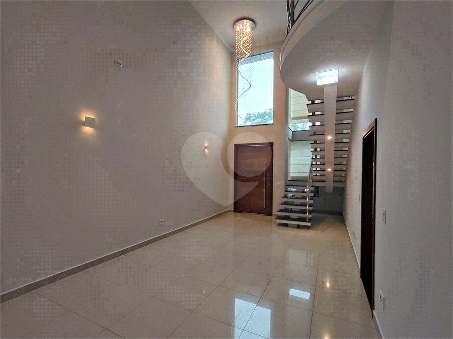 Sobrado à venda com 3 quartos, sendo 2 suítes, em Jardim Itália, Itapetininga, SP