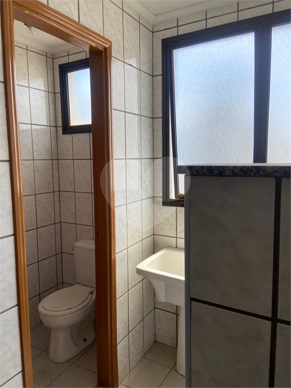 Apartamento à venda com 2 quartos no Centro, Araraquara, SP