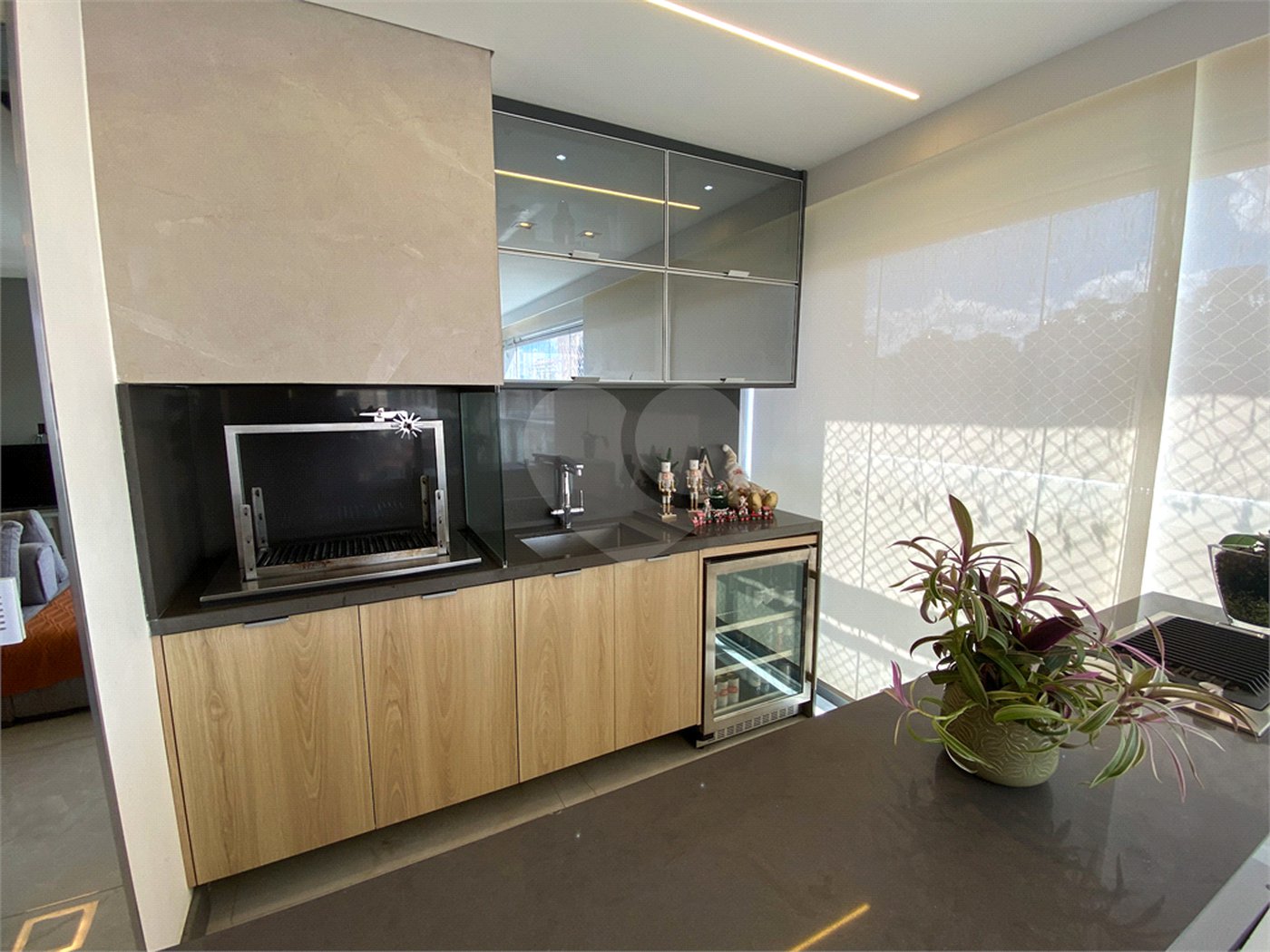 Apartamento à venda com 3 suítes em Vila Pompéia, São Paulo, SP