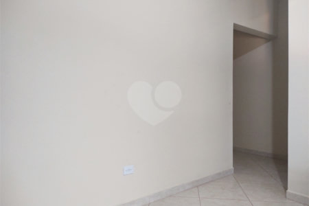 Sobrado à venda com 3 quartos, sendo 1 suíte, em Chácaras Maringá, Atibaia, SP