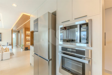 Apartamento à venda com 2 suítes em Santo Amaro, São Paulo, SP
