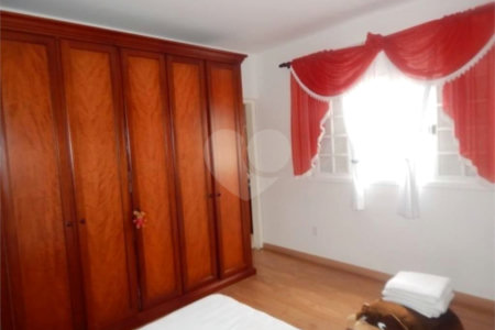 Casa à venda com 3 quartos, sendo 1 suíte,  em Vila Suissa, Mogi das Cruzes, SP