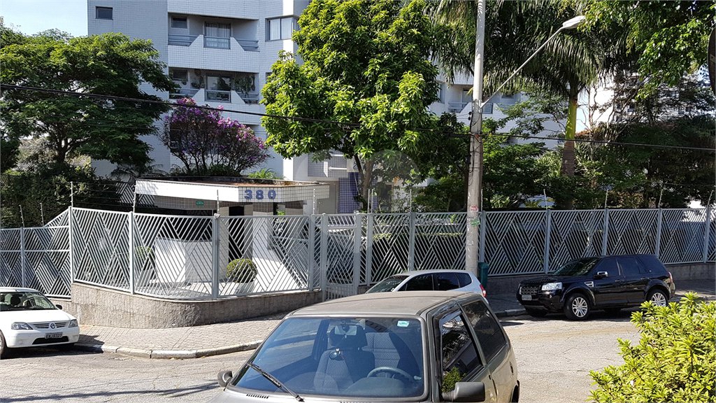 Apartamento à venda com 3 quartos, sendo 1 suíte, em Vila Paulicéia, São Paulo, SP
