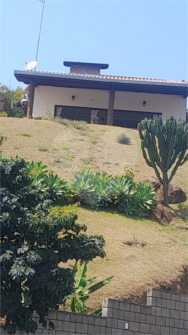 Casa à venda com 3 quartos, sendo 2 suítes, no condomínio Outeiro das Flores, Itupeva - SP