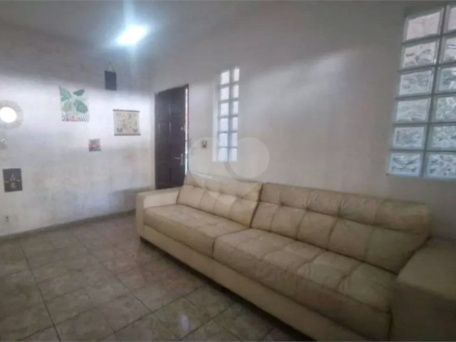 Sobrado à venda com 8 quartos em Vila Guarani, São Paulo, SP