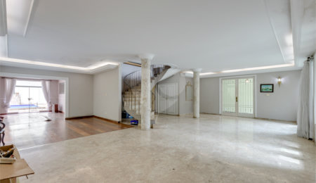 Sobrado à venda com 5 quartos, sendo 3 suítes,  em Jardim Luzitânia, São Paulo, SP