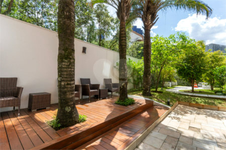 Apartamento à venda com 3 suítes em Vila Suzana, São Paulo, SP