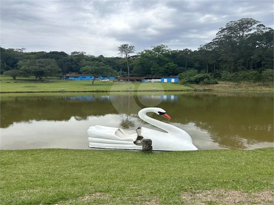 Sítio à venda com 5 quartos, sendo 2 suítes,  em Marmeleiro, São Roque, SP