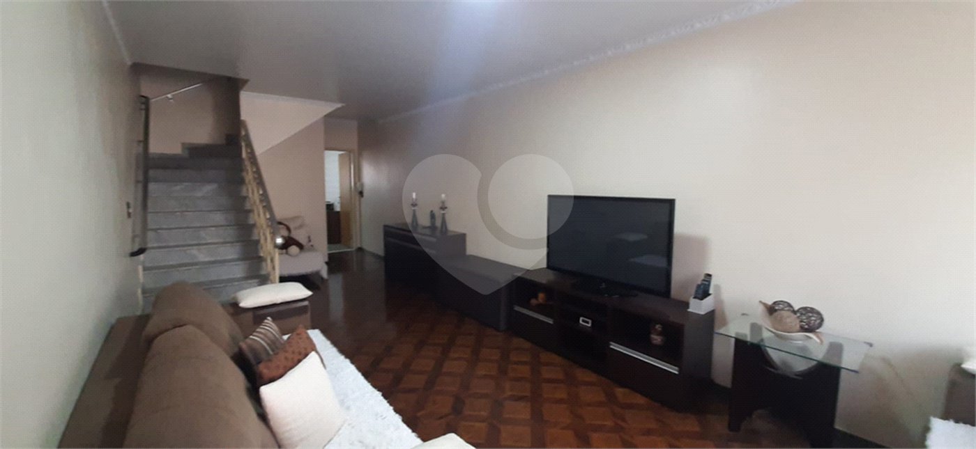 Sobrado à venda com 3 quartos, sendo 1 suíte, em Tremembé, São Paulo, SP
