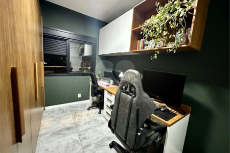 Apartamento à venda com 2 quartos, sendo 1 suíte,  no Centro, Mogi das Cruzes, SP
