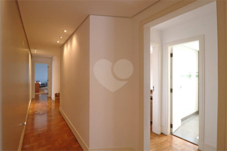 Apartamento à venda com 3 suítes em Vila Suzana, São Paulo, SP